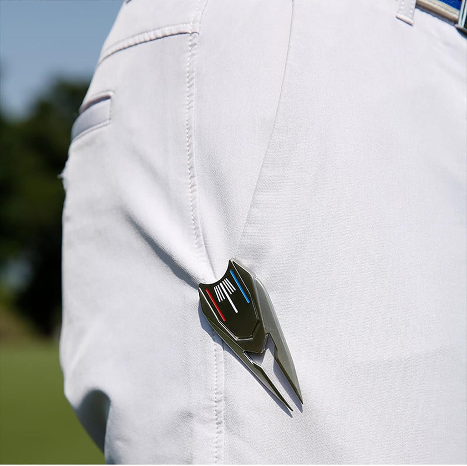 Multifunctional Golf Divot Repair Tool with Strong Magnetic Golf Ball Marker & Hat Clip, Metal Golf Divot Tool with Alignment Ball Marker, Universal